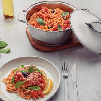 Jogo de Panelas Tramontina Allegra em Aço Inox com Fundo Triplo e Tampas de Inox 5 Peças 65650280