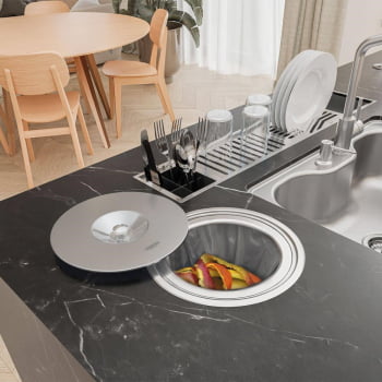 Lixeira de Embutir Tramontina Clean Round em Aço Inox com Balde Plástico 8 L 94518000