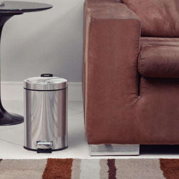 Lixeira com Pedal Tramontina Brasil em Inox Polido e Balde Interno Removível 5 L 94538105