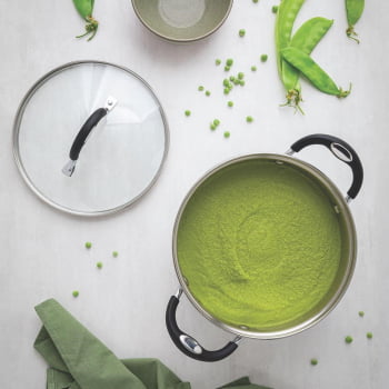 Caldeirão Tramontina Astro Silicone em Aço Inox com Fundo Triplo com Tampa de Vidro 28 cm 11,4 L 62125280