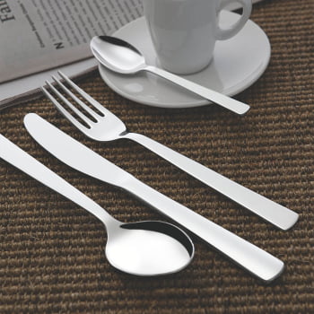 Faqueiro Tramontina Oslo em Aço Inox Com Facas de Mesa Acabamento Alto Brilho 101 Peças 66985030