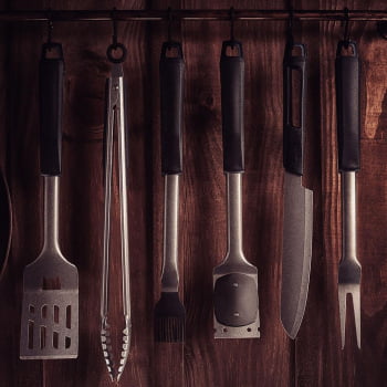 Espátula Tramontina Churrasco Black Aço Inox e Cabo de Polipropileno c/ Abridor de Garrafas 26592100