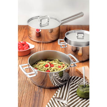 Panela Tramontina Brava 16 cm 1,4 L em Aço Inox Fundo Triplo com Tampa Plana e Cabo 62401160