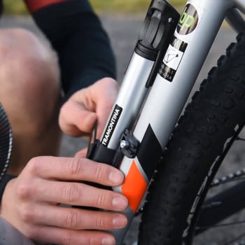 Bomba de Ar Portátil Tramontina Encher Pneu para Bicicleta 90 Psi 43132002