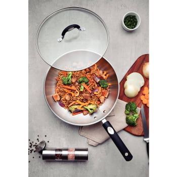 Panela Wok Tramontina Solar Silicone Aço Inox com Fundo Triplo e Tampa de Vidro 28 cm 3,3 L 62138280