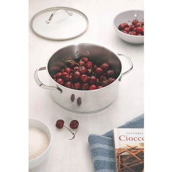 Caçarola Funda Tramontina Una em Aço Inox com Fundo Triplo e Tampa de Vidro 20 cm 3,6 L 62284200