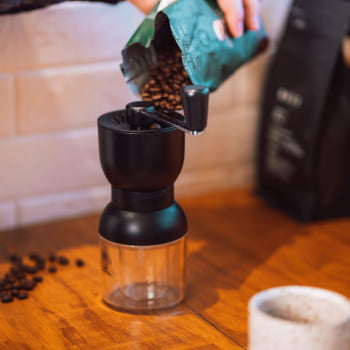 Moedor de Café Manual Tramontina em Plástico ABS com Moinho em Cerâmica 61769010