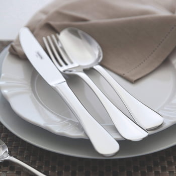Faqueiro Tramontina Classic em Aço Inox com Faca de Mesa Forjada e Estojo de Madeira 130 Pç 66928223