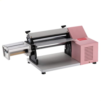 Cilindro Laminador Elétrico Malta 220V 28 Cm Com Cortador de Talharim Rosa 3127004 Cilindro Laminador Elétrico Malta 220V 28 Cm Com Cortador de Talharim Rosa 3127004
