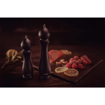 Moedor de Pimenta e Sal Tramontina Churrasco Black em Cerâmica com Recipiente de Madeira 8" 26456008