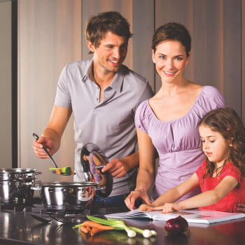 Jogo de Panelas Tramontina Allegra em Aço Inox com Fundo Triplo 8 Peças 65650170-62676220