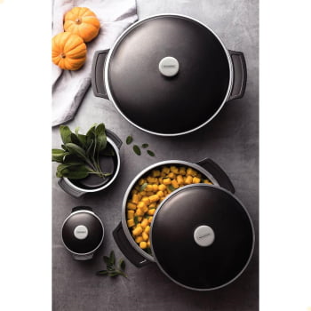 Caçarola Tramontina Lyon Em Alumínio Revestimento Starflon Preto Com Tampa 26 cm 4,6L 20960026