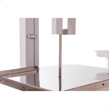 Serra Fita 1,46mts Delta Grill Semi Inox 1/3 CV Bivolt Monofásica Com Moedor 5 Bocas 1039