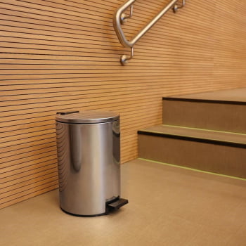 Lixeira Inox Tramontina Com pedal Loop 12L Fechamento Softclose 94547/012