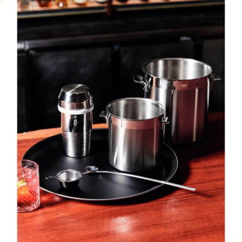 Coqueteleira Para Drinks Tramontina Millenium Em Aço Inox Com Detalhes Foscos 680 ml 61346080