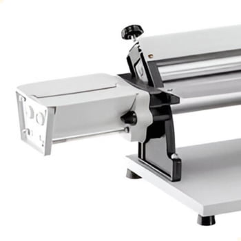 Cilindro Laminador Elétrico Malta 28 Cm Com Cortador de Talharim Rosa 220V 3127004